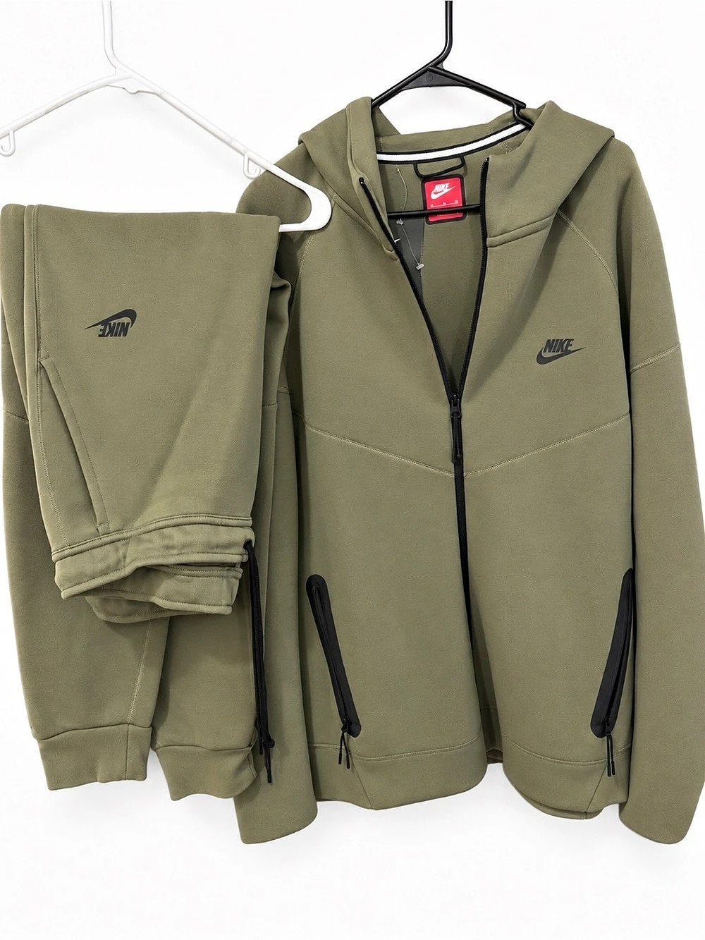 Nike Sportswear Tech Fleece Windrunner Full Zip Hoodie & Joggers Set Hoodie &